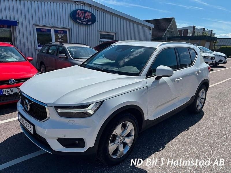 Vit Begagnad 2018 Volvo XC40 Momentum SUV | 170 000 kr (Bra pris) - Bild 1/4