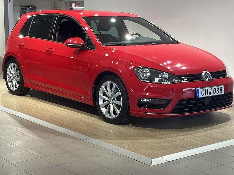Röd (tornado red) Begagnad 2017 VW Golf VII GT Kombi | 169 000 kr (Bra pris) - Bild 1/4