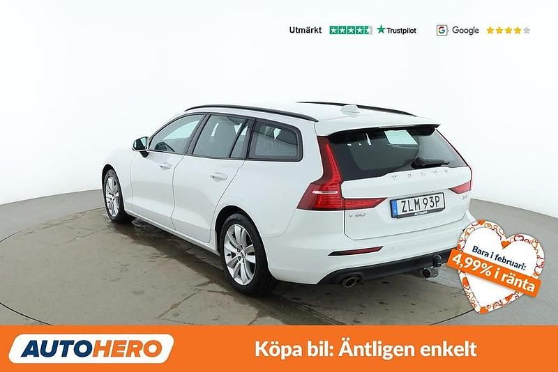 Begagnad Volvo V60 Momentum 192 HK (141 kW) 2019 Vit Kombi
