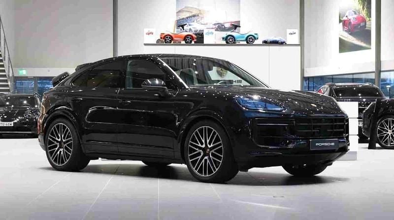 Svart Begagnad 2025 Porsche Cayenne SUV | 1 189 000 kr - Bild 1/1