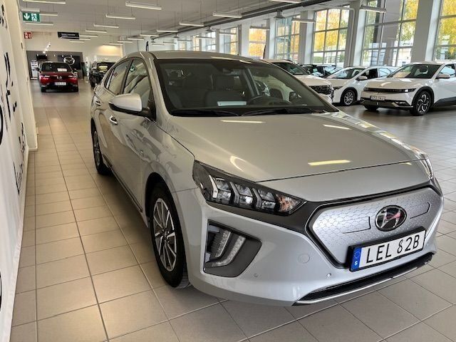 Begagnad Hyundai Ioniq Premium 100 kW (136 HK) 2019 Grå Halvkombi
