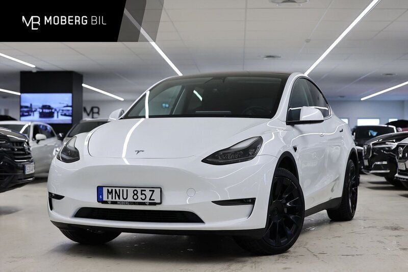 Vit Begagnad 2023 Tesla Model Y Long Range SUV | 379 900 kr (Superpris) - Bild 1/3