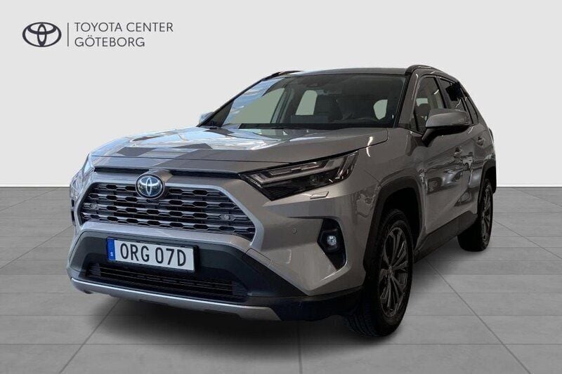 Silver Begagnad 2024 Toyota RAV4 Hybrid Executive SUV | 435 000 kr (Bra pris) - Bild 1/3