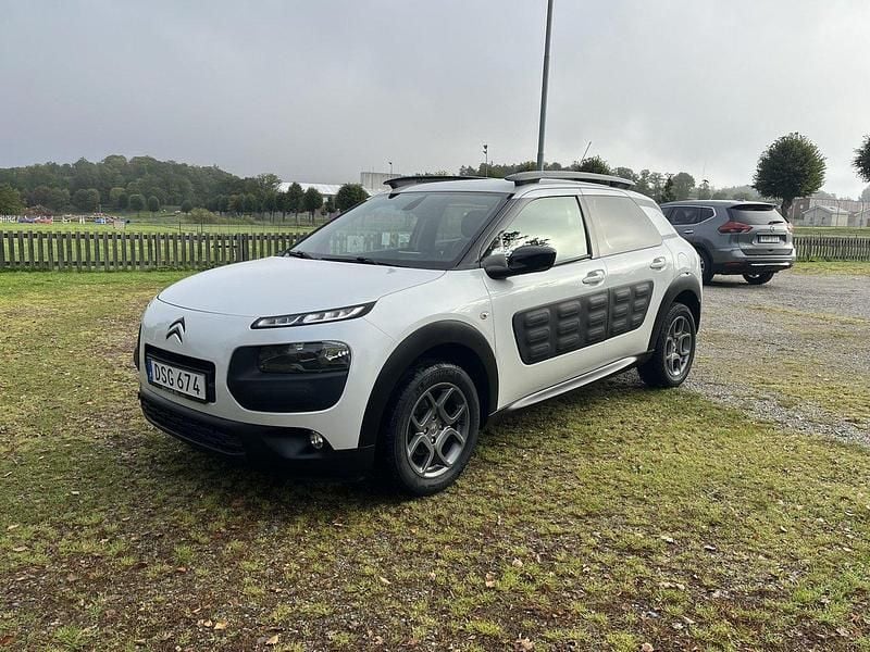 Vit Begagnad 2014 Citroën C4 Cactus Halvkombi | 112 900 kr (Marknadspris) - Bild 1/4