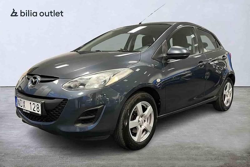 Begagnad Mazda 2 2012 Grå Halvkombi