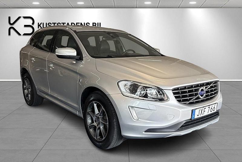 Silver Begagnad 2015 Volvo XC60 Momentum SUV | 159 900 kr (Marknadspris) - Bild 1/4