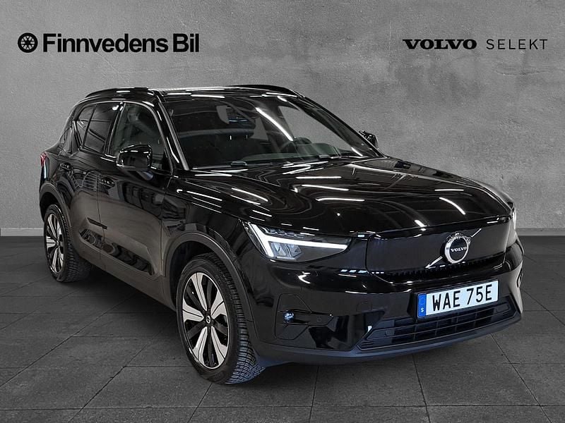 Begagnad Volvo XC40 Single Motor 185 kW (252 HK) 2022 Svart SUV
