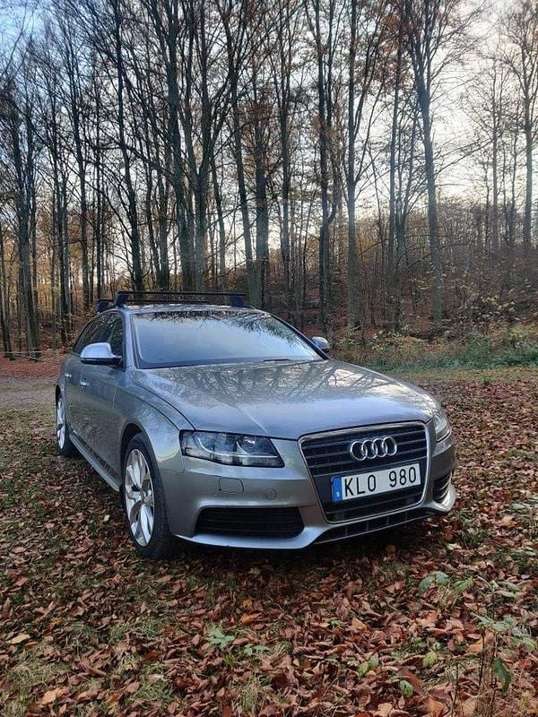 Grå Begagnad 2009 Audi A4 Kombi | 85 000 kr (Marknadspris) - Bild 1/4