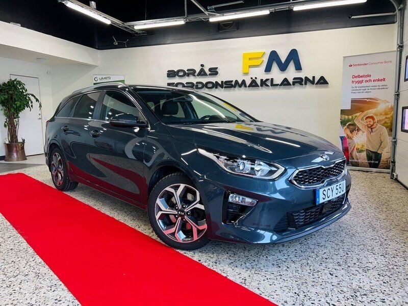 Grå Begagnad 2020 Kia Ceed Sportswagon Kombi | 219 900 kr (Marknadspris) - Bild 1/4