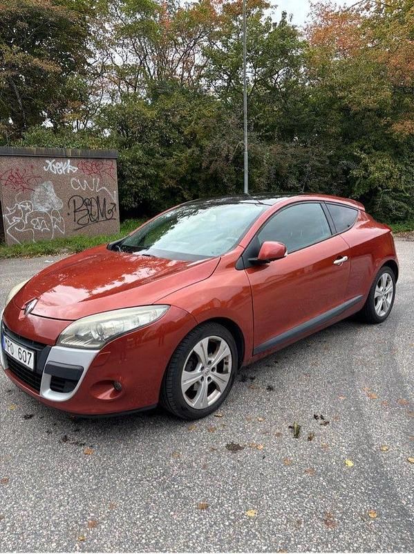 Begagnad 2011 Renault Mégane Coupé Sportkupé | 42 900 kr - Bild 1/4