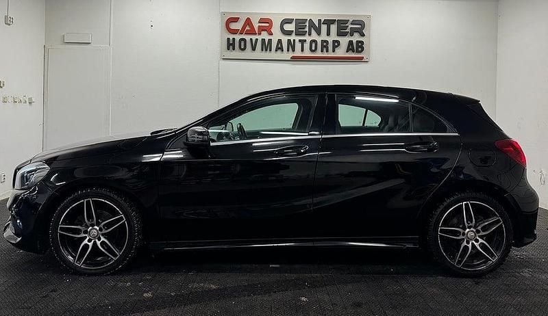 Begagnad Mercedes A180 AMG line 109 HK (80 kW) 2016 Svart Halvkombi