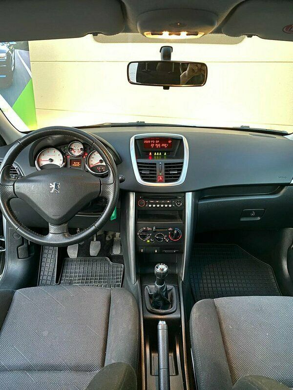 Begagnad Peugeot 207 120 HK (88 kW) 2007 Ljusgrå Halvkombi