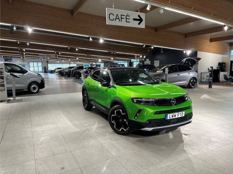 Grön Begagnad 2023 Opel Mokka Ultimate SUV | 204 900 kr (Bra pris) - Bild 1/4