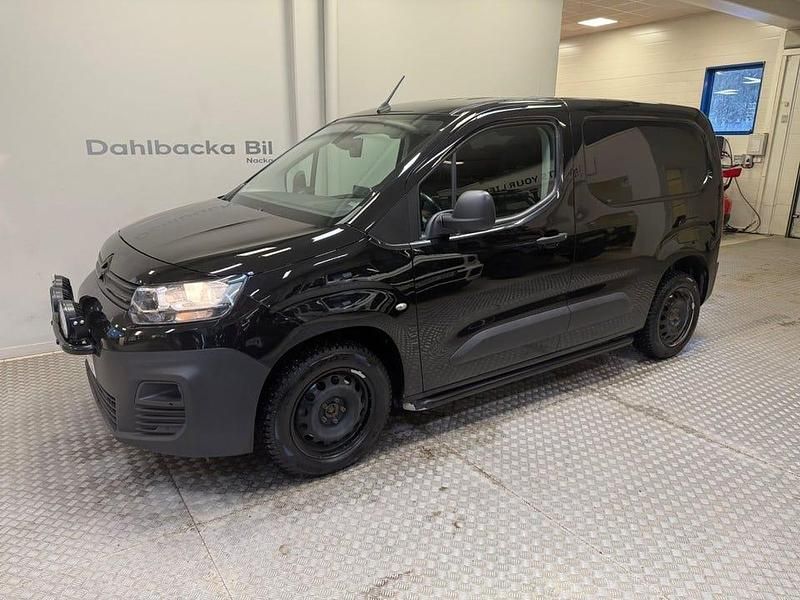 Svart Begagnad 2021 Citroën Berlingo Minibuss | 149 000 kr (Marknadspris) - Bild 1/4