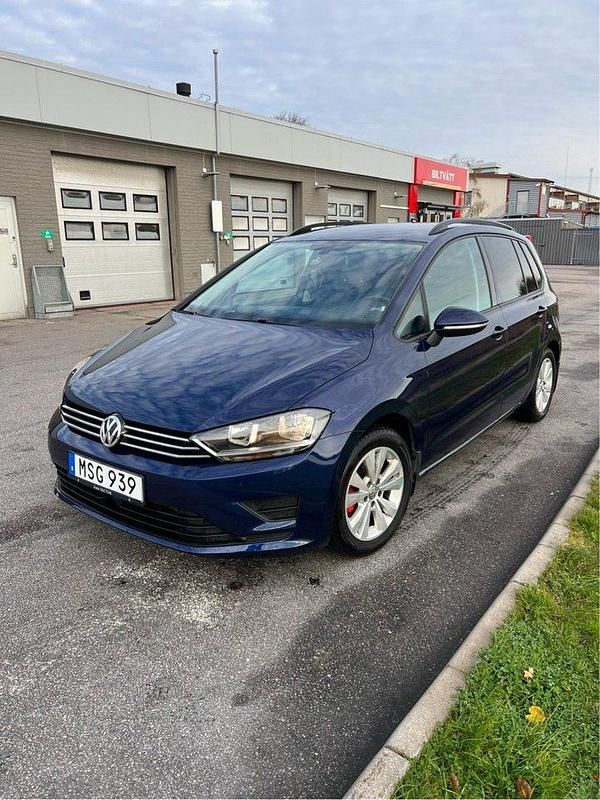 Blå Begagnad 2018 VW Golf VII S Halvkombi | 159 900 kr (Marknadspris) - Bild 1/4