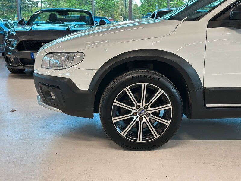 Begagnad Volvo XC70 Momentum 181 HK (133 kW) 2015 Vit SUV