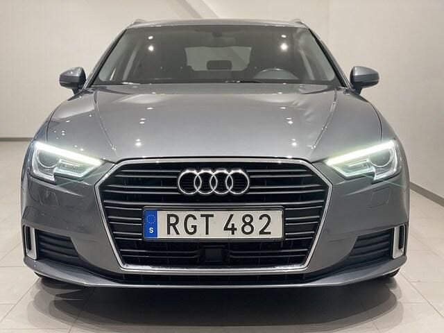 Begagnad 2017 Audi A3 Sport | 169 900 kr (Marknadspris) - Bild 1/3