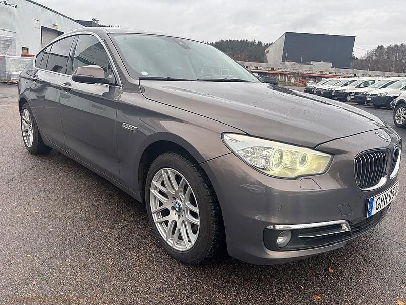 Begagnad BMW 530 Gran Turismo 258 HK (189 kW) 2014 Ljusbrun Halvkombi