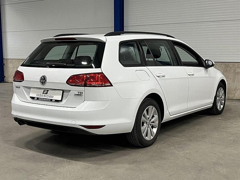 Begagnad VW Golf VII 110 HK (80 kW) 2016 Vit Kombi