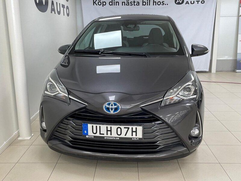 Såld Toyota Yaris Hybrid e-CVT Y20., begagnad 2019, 4 884 mil i VÄSTERÅS