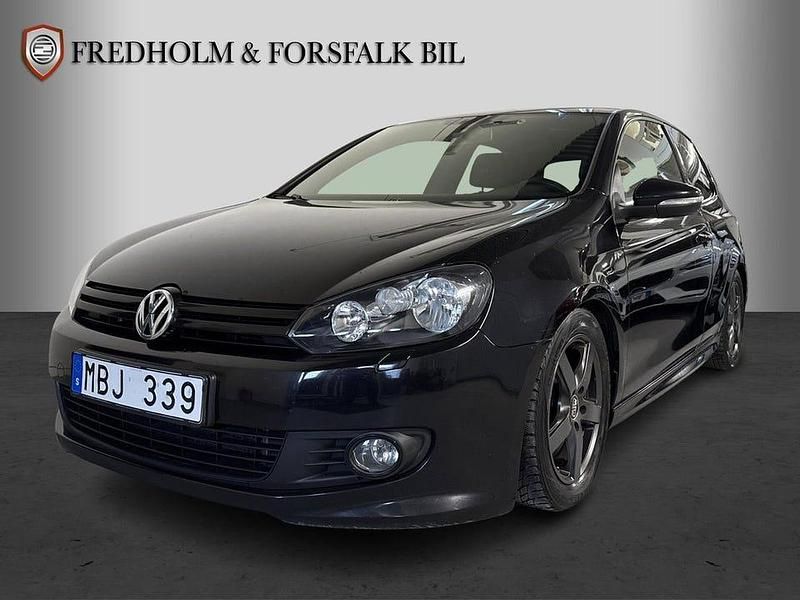 Svart Begagnad 2012 VW Golf VII R-line Halvkombi | 58 900 kr (Lite dyr) - Bild 1/4