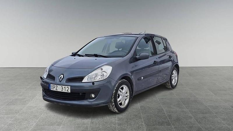 Begagnad Renault Clio II 98 HK (72 kW) 2006 Blå