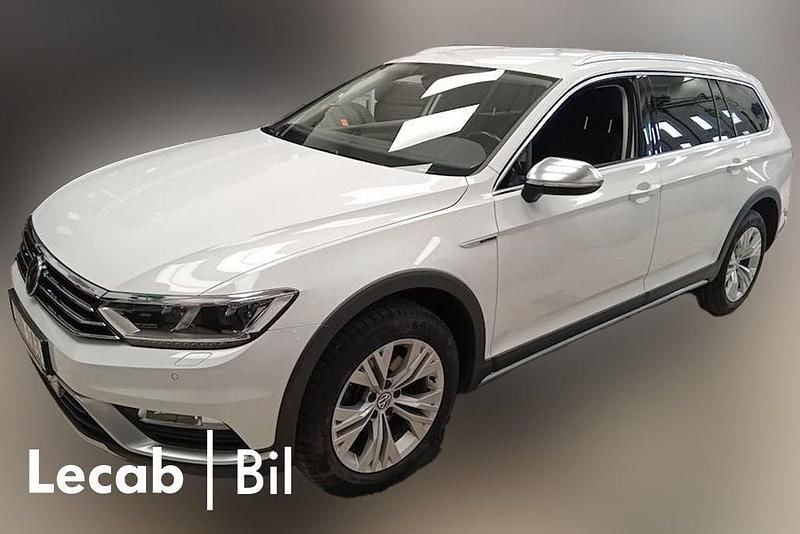 Vit (pure white) Begagnad 2017 VW Passat Kombi | 239 500 kr (Marknadspris) - Bild 1/1