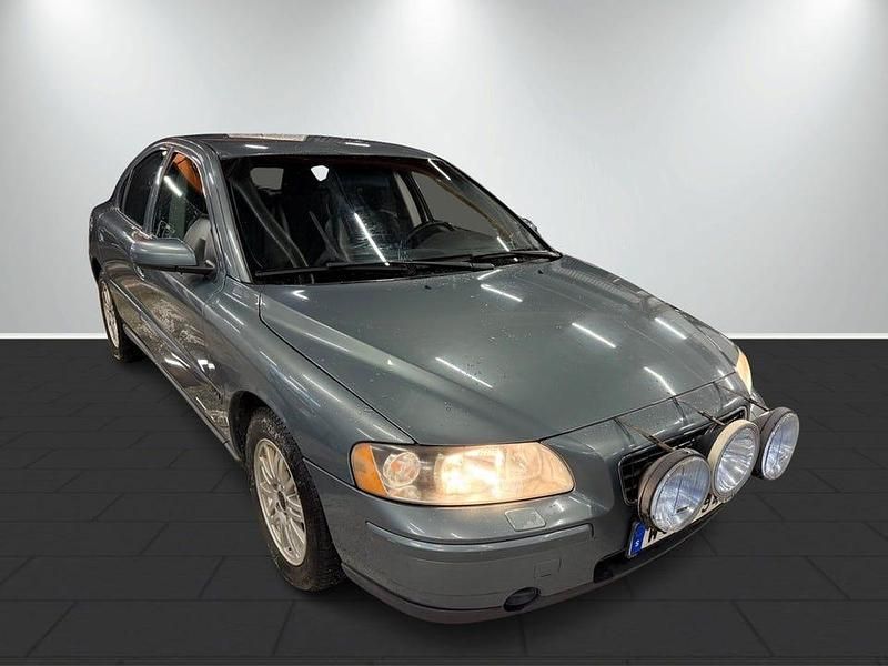 Begagnad Volvo S60 Business Edition 140 HK (102 kW) 2005 Grön Sedan