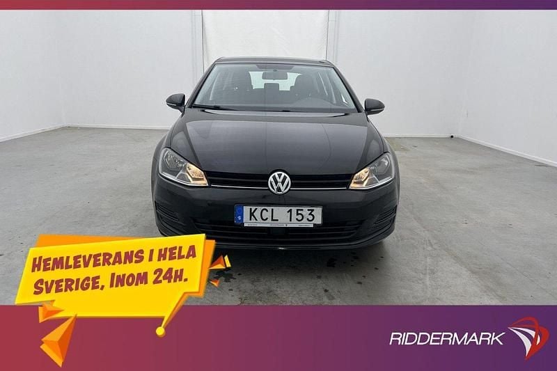 Svart Begagnad 2015 VW Golf VII Halvkombi | 129 800 kr (Marknadspris) - Bild 1/3