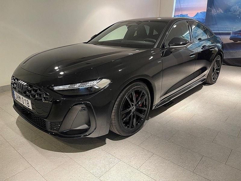 Svart Ny 2025 Audi A5 S-Line Sportkupé | 704 900 kr - Bild 1/4