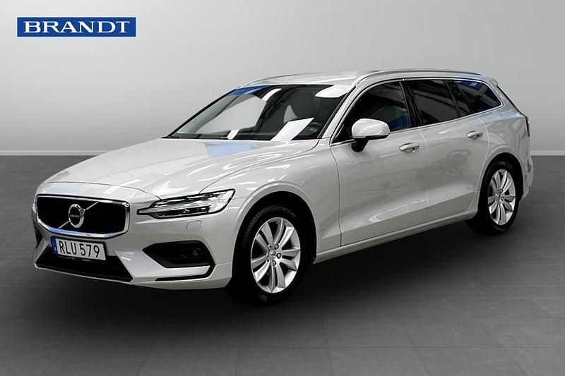 Vit Begagnad 2019 Volvo V60 Momentum Kombi | 249 900 kr (Marknadspris) - Bild 1/4