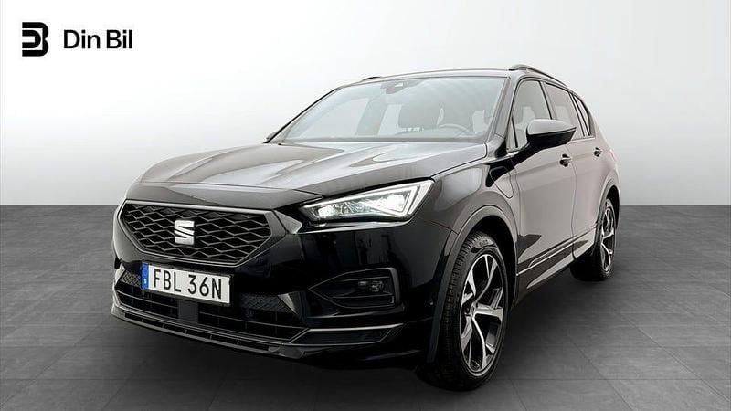Svart Begagnad 2023 Seat Tarraco FR SUV | 349 900 kr (Marknadspris) - Bild 1/4