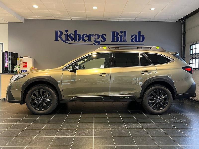 Grön Ny 2024 Subaru Outback SUV | 476 800 kr - Bild 1/4
