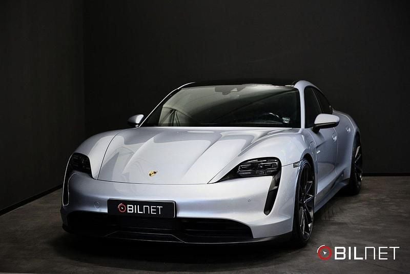 Silver Begagnad 2020 Porsche Taycan 4S Performance Package Sedan | 679 900 kr (Lite dyr) - Bild 1/3