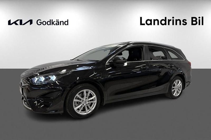 Svart pearl metallic Begagnad 2023 Kia Ceed Sportswagon Advance Kombi | 314 300 kr (Dyr) - Bild 1/4