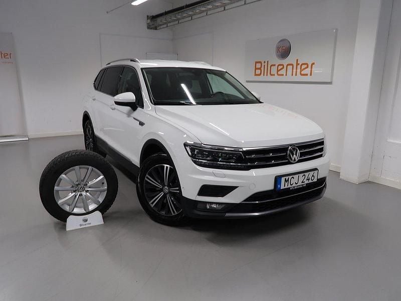 Vit Begagnad 2018 VW Tiguan Allspace GT SUV | 279 900 kr (Bra pris) - Bild 1/3