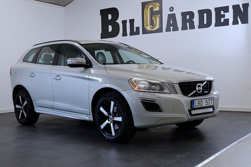 Begagnad 2011 Volvo XC60 R-Design Momentum SUV | 109 900 kr (Bra pris) - Bild 1/4