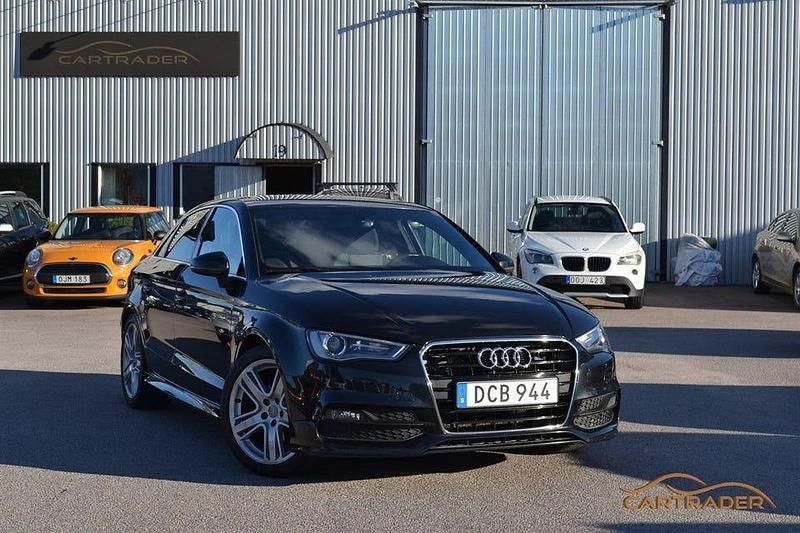 Svart Begagnad 2014 Audi A3 Ambition Sedan | 149 900 kr (Marknadspris) - Bild 1/4