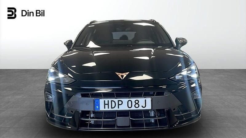 Begagnad Cupra Leon VZ 177 HK (130 kW) 2025 Midnight black metallic Kombi
