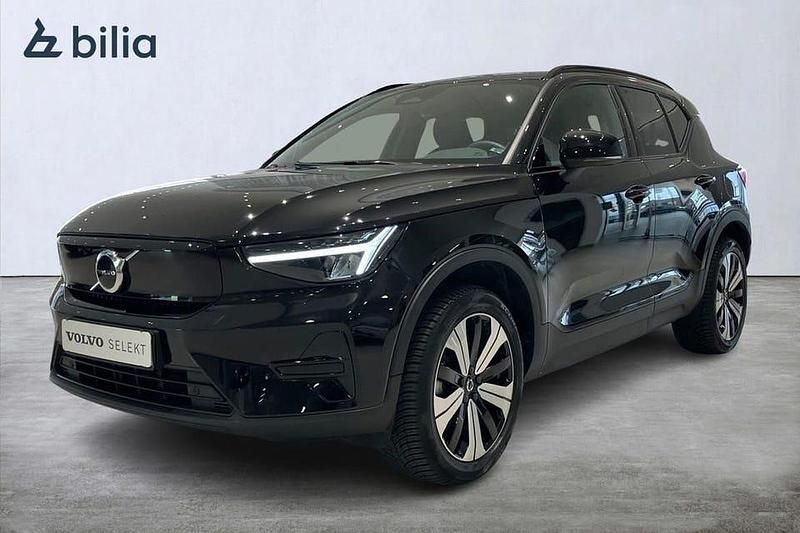 Svart Begagnad 2022 Volvo XC40 Core SUV | 339 900 kr - Bild 1/3