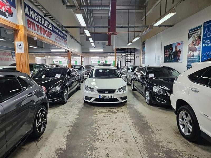 Begagnad Seat Leon ST Style 110 HK (80 kW) 2018 Vit Kombi