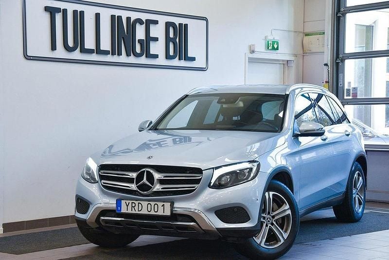 Silver Begagnad 2017 Mercedes GLC220 SUV | 279 900 kr (Marknadspris) - Bild 1/4