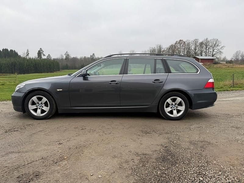 Begagnad 2009 BMW 520 Kombi | 29 000 kr (Marknadspris) - Bild 1/4