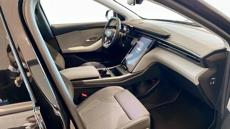 Begagnad Ford Explorer Extended Range 150 kW (204 HK) 2025 Svart SUV