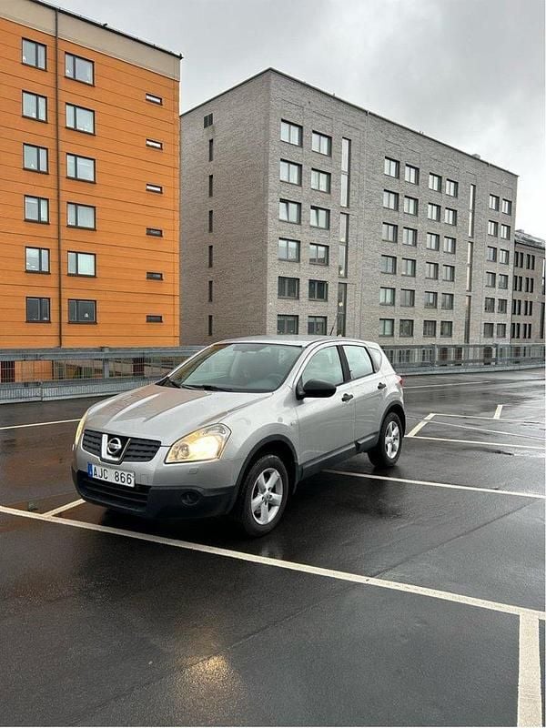 Silver Begagnad 2009 Nissan Qashqai SUV | 55 000 kr (Marknadspris) - Bild 1/4