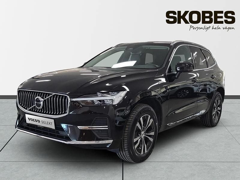 Begagnad Volvo XC60 Core 355 HK (261 kW) 2023 Svart SUV