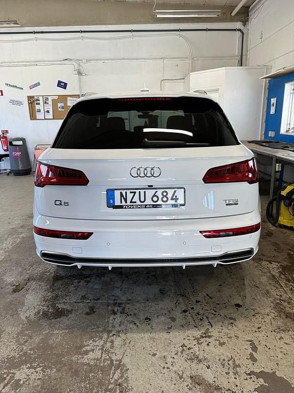 Begagnad Audi Q5 Comfort 252 HK (185 kW) 2018 SUV