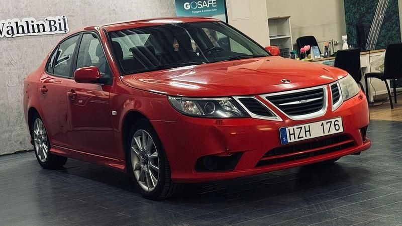 Röd Begagnad 2011 Saab 9-3 Linear Sedan | 39 900 kr (Marknadspris) - Bild 1/4