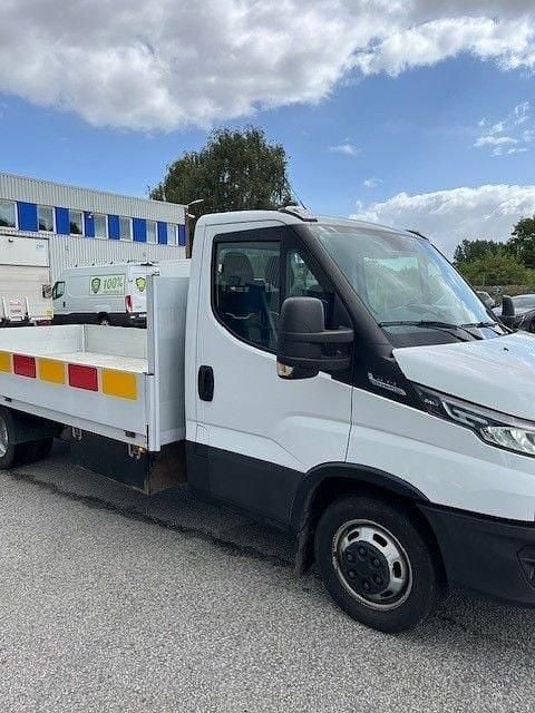 Begagnad Iveco Daily 209 HK (153 kW) 2020 Vit Van