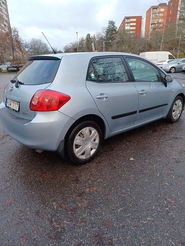 Begagnad Toyota Auris 126 HK (92 kW) 2008 Halvkombi